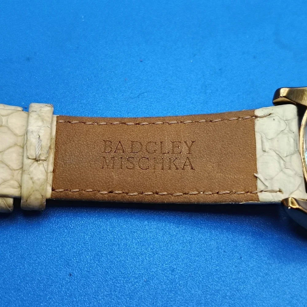 Vintage 2006 Bradgley Mischka Mother of Pearl 40mm Womens Watch Snake Skin Strap